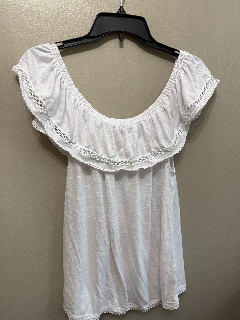 Women’s White Off-Shoulder top